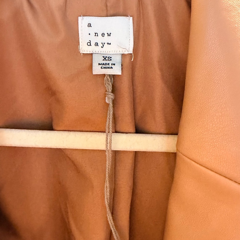 a new day Women's Camel Blazer - Picture 3 of 5